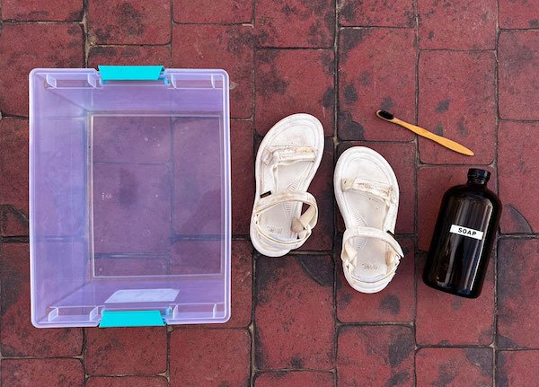 How to hotsell clean white sandals